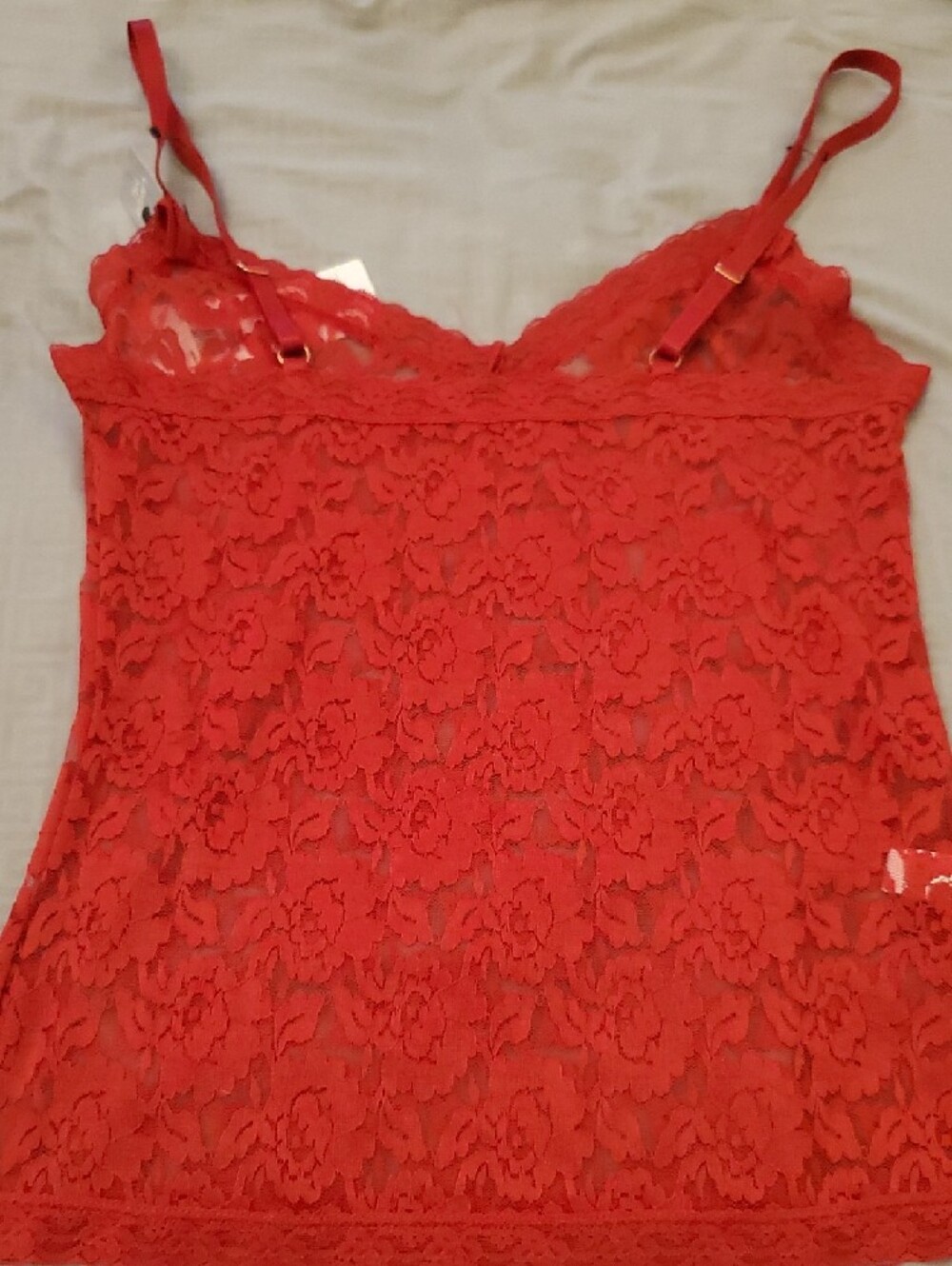 Marilyn Monroe Red Lace Bralette with Floral Pattern - Picture 2 of 5